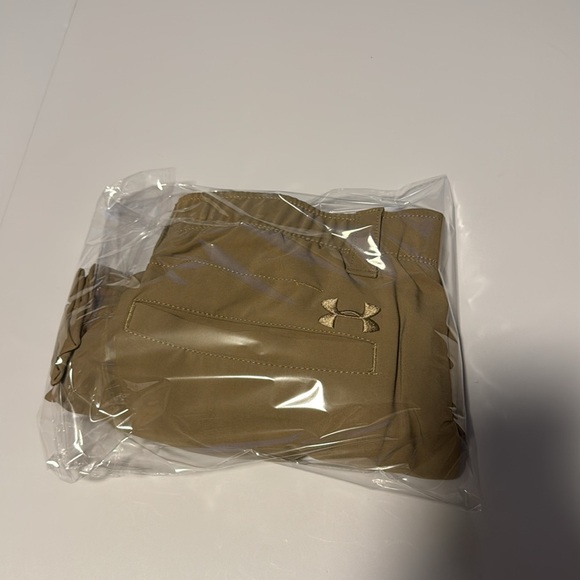 Under Armour Tan Performance Shorts - Picture 6 of 6